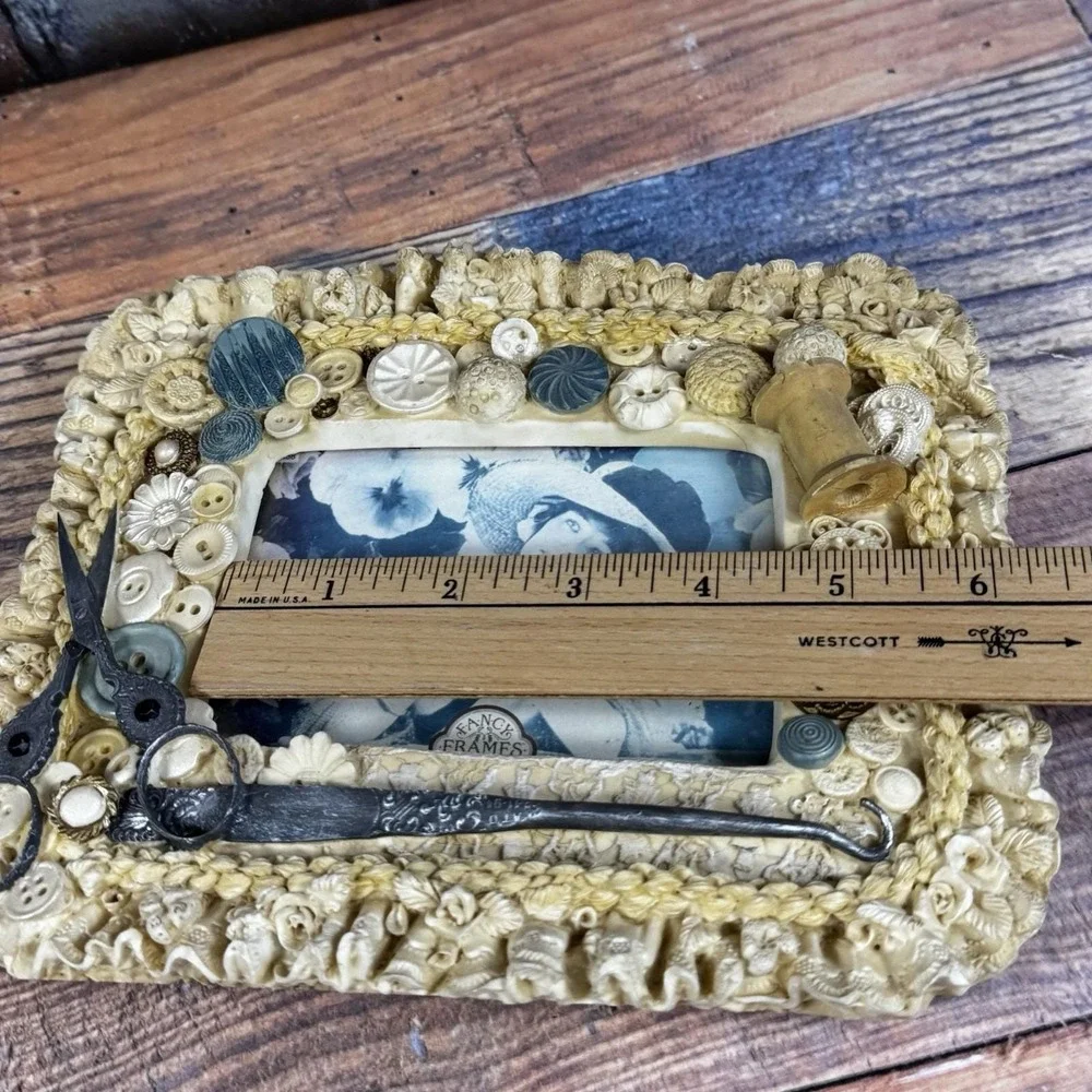 Fancy Frames vtg 3d